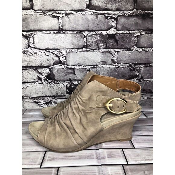 Earthies Santo Taupe Suede Leather Ankle Wedge Booties Women’s sz 10B US/41EU - Picture 1 of 16